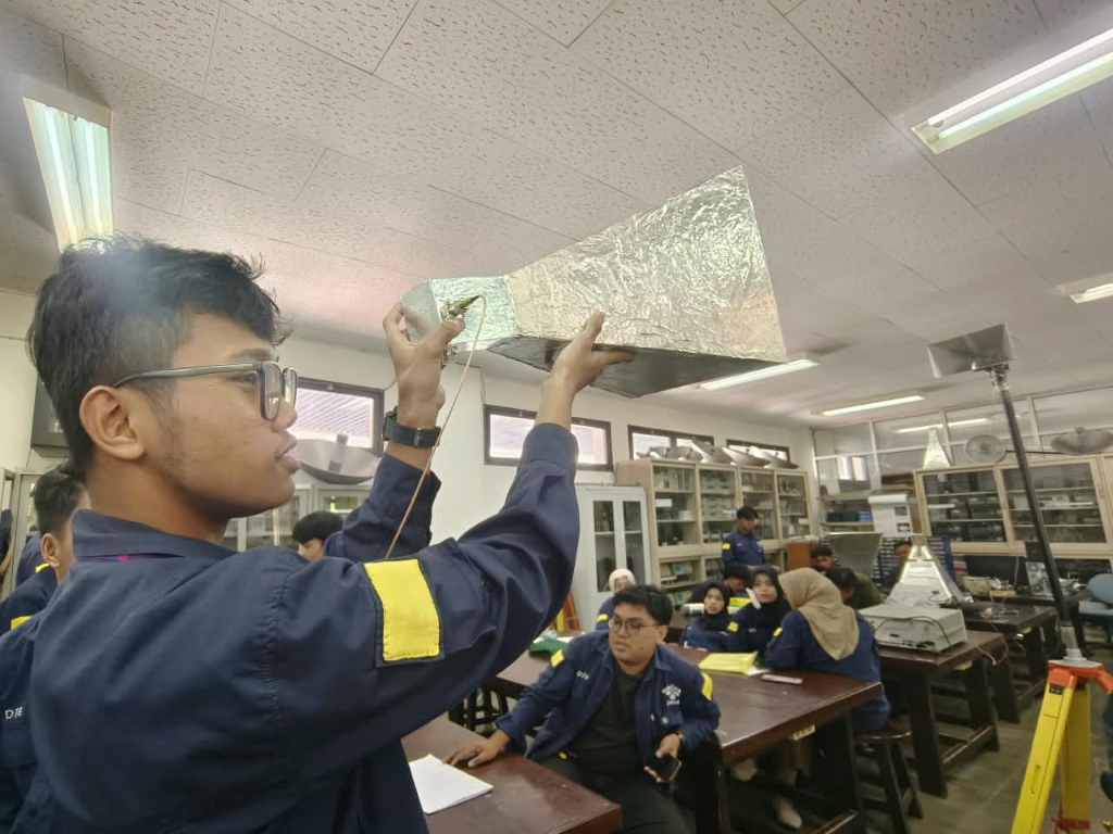Pengujian Antena Horn di Lab PENS